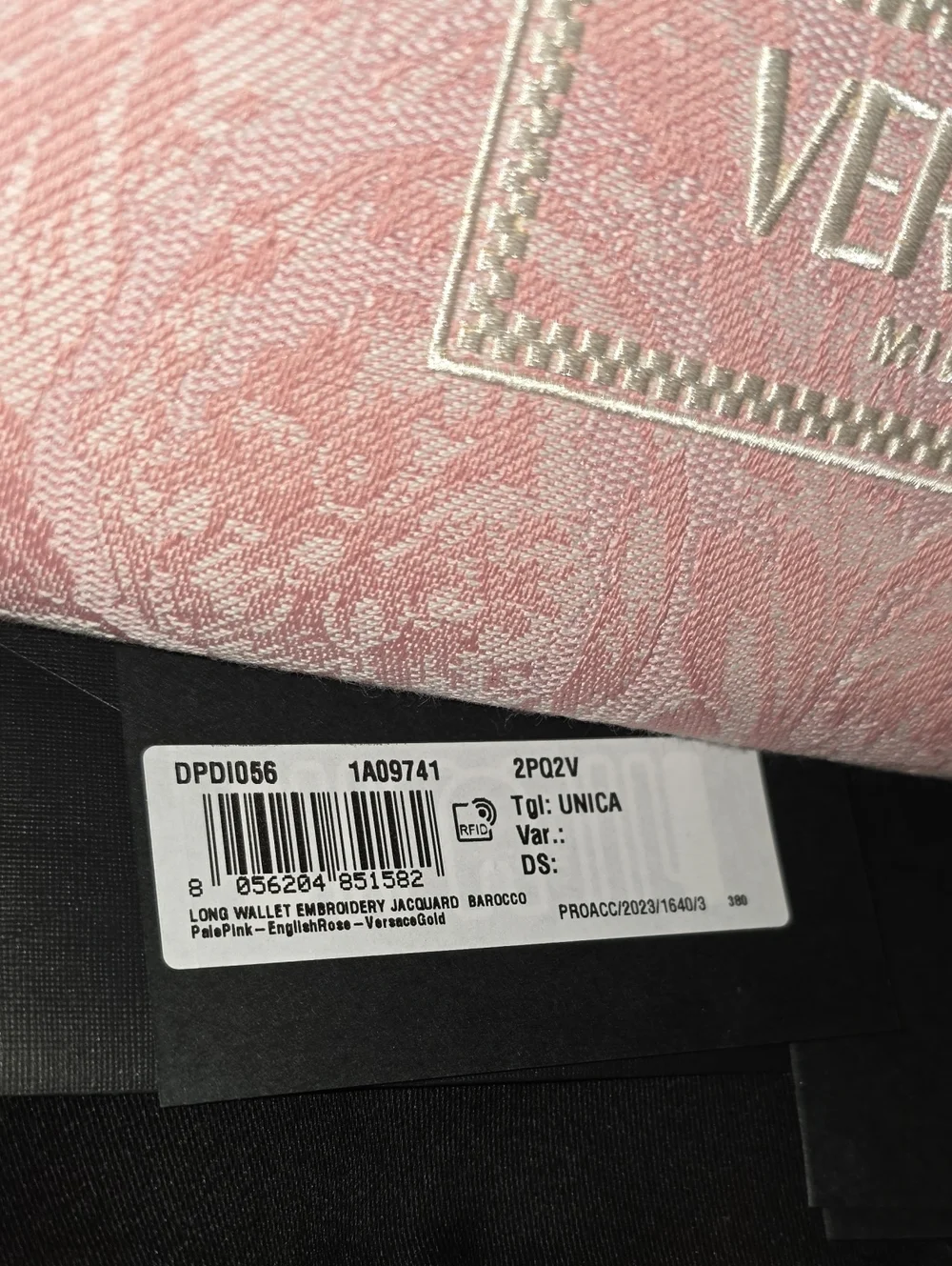 Like NEW Versace Barocco English Rose Jacquard Leather Long Wallet!